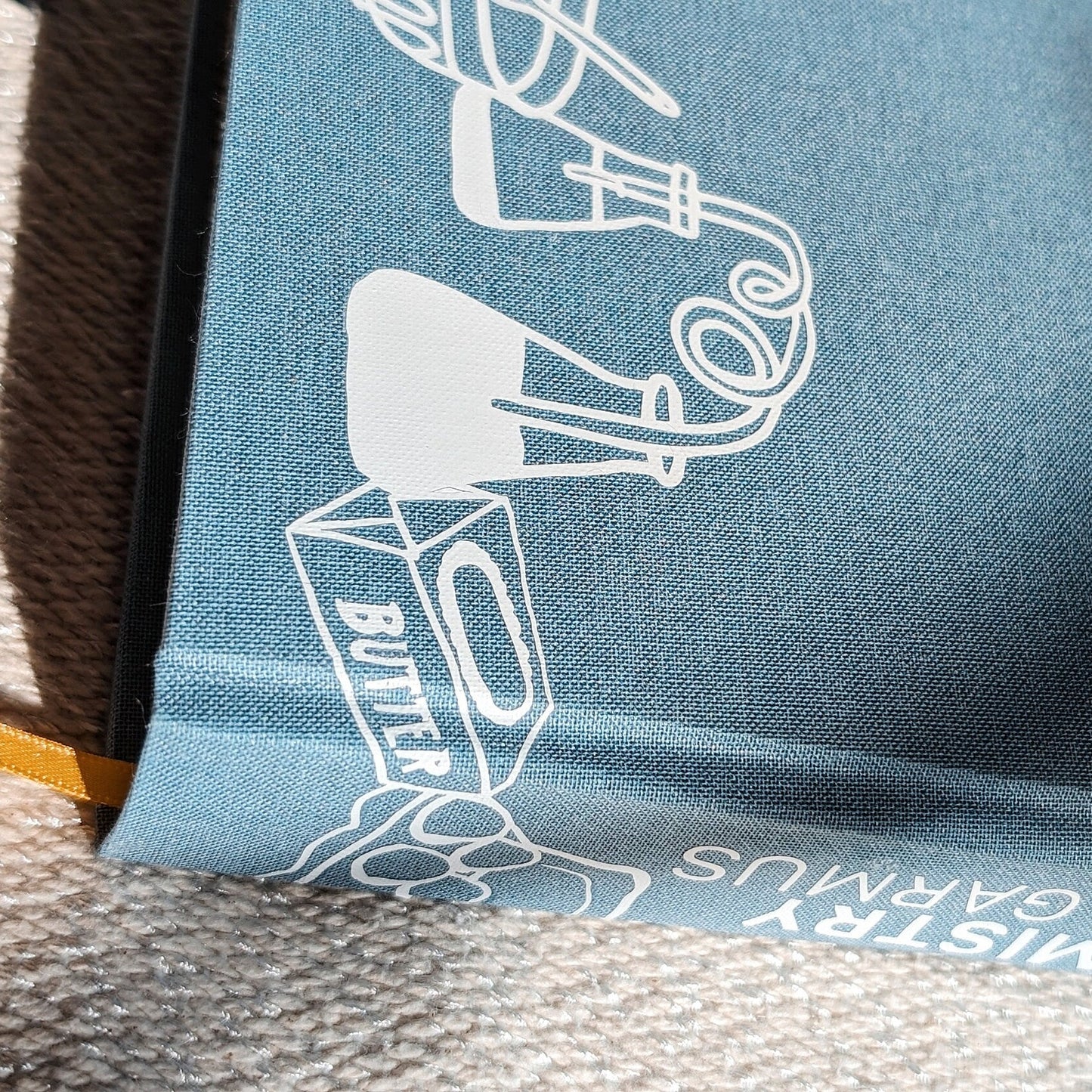 Lessons in Chemistry by Bonnie Garmus Rebind