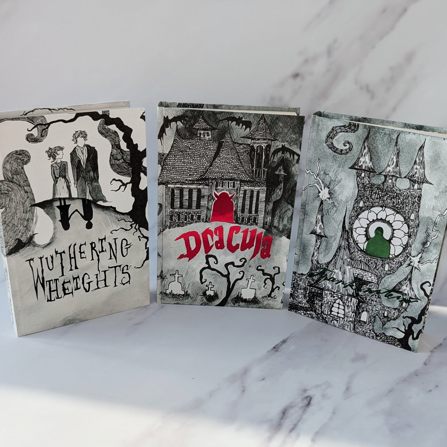 *NEW* Wuthering Heights, Frankenstein & Dracula – Gothic Monster Set
